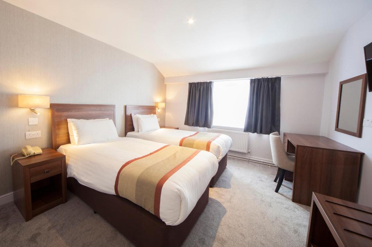 The Holt Hotel Steeple Aston Экстерьер фото