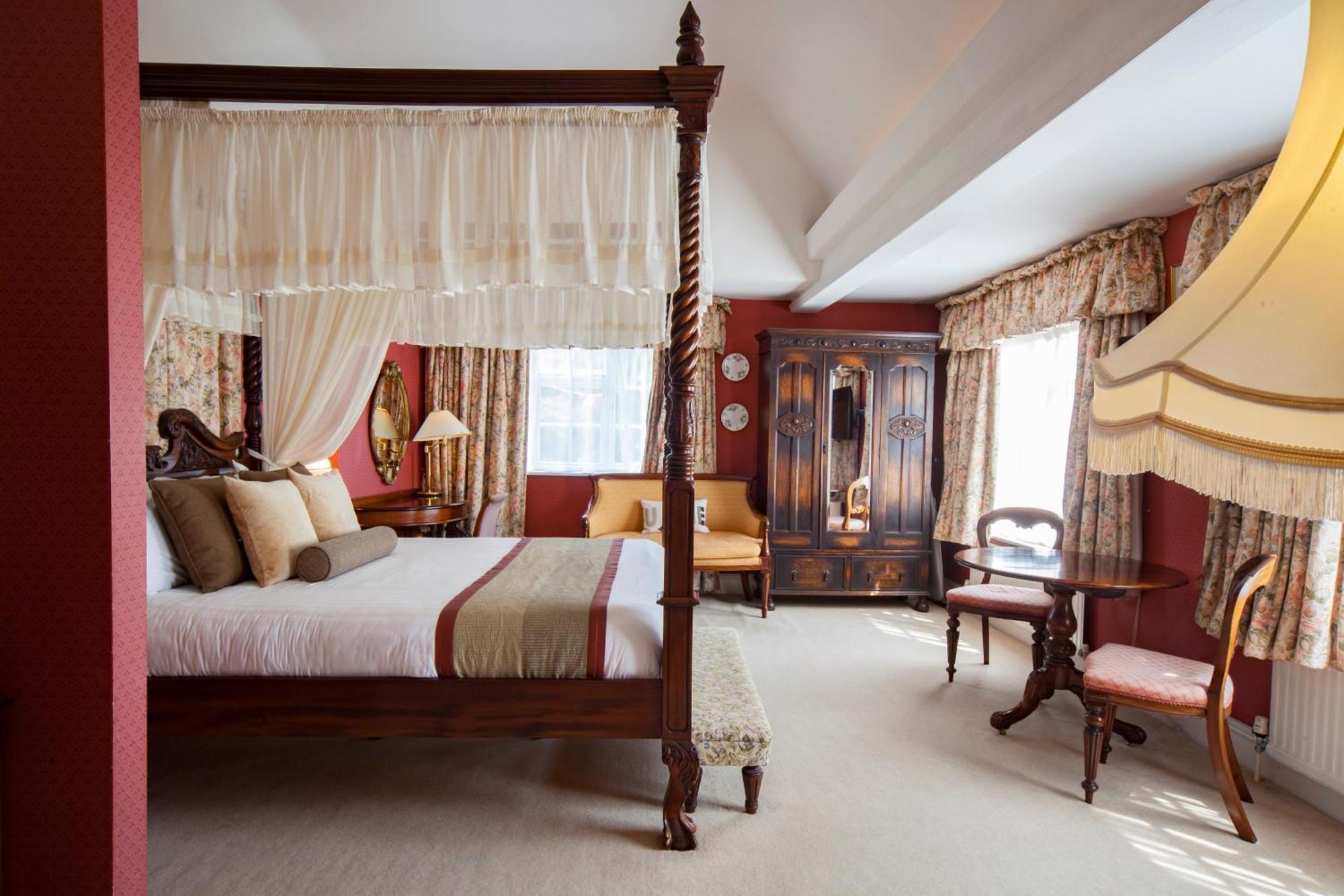 The Holt Hotel Steeple Aston Экстерьер фото