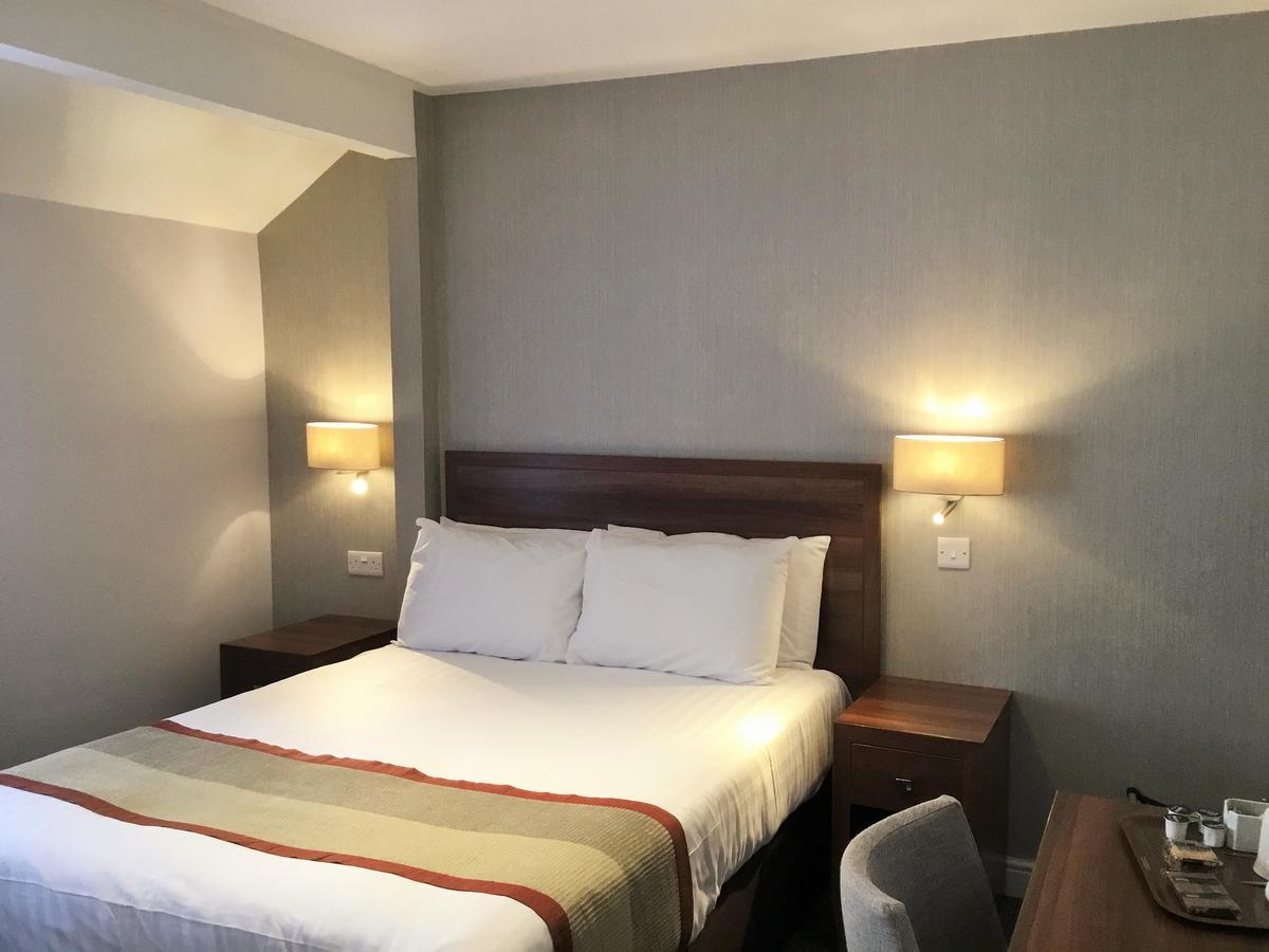 The Holt Hotel Steeple Aston Экстерьер фото