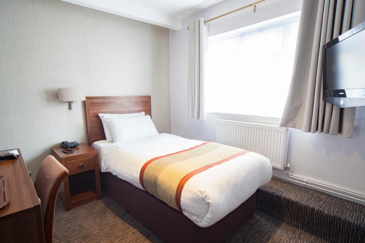 The Holt Hotel Steeple Aston Экстерьер фото